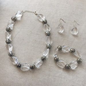 Vintage jewellery: Lucite and silver earrings, bracelet and necklace